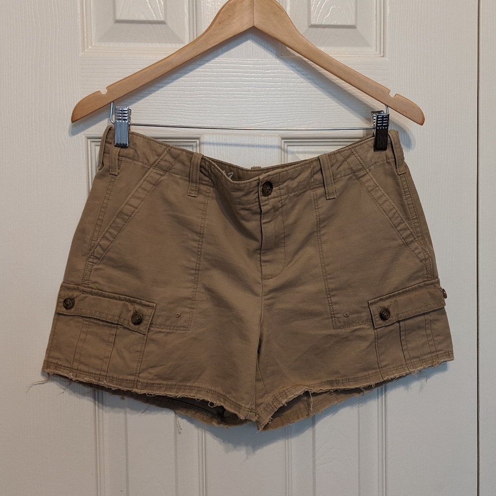 Gap cargo 4" khaki shorts